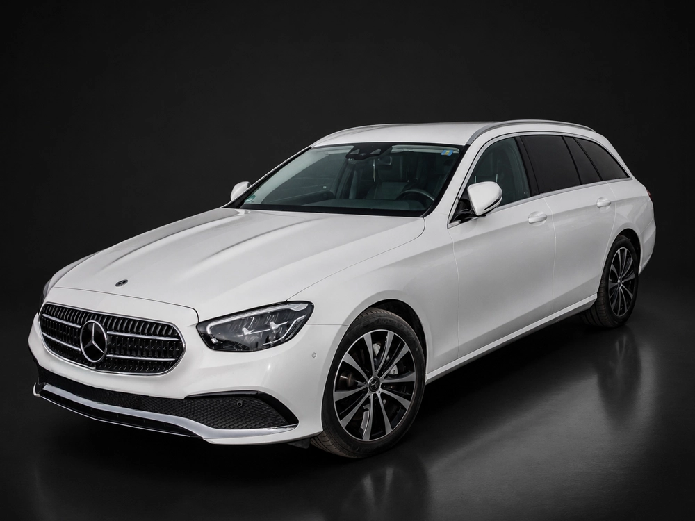 Mercedes car on hire